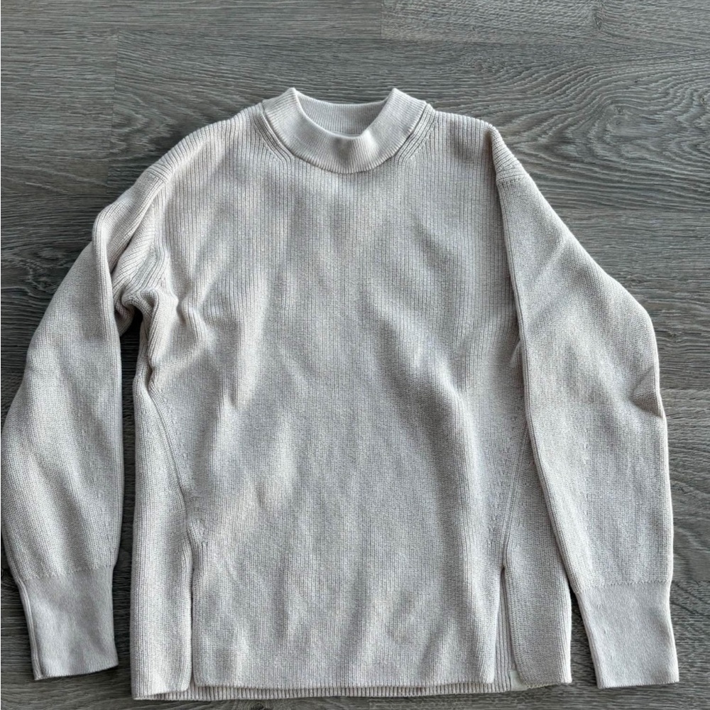 Lululemon Off-White Knit Women’s Sweater, Size XS/2